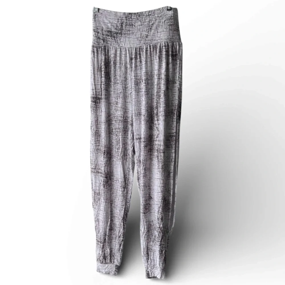 ALO Yoga Intention High Waisted Flowy Side Slit Joggers Size S EUC Athleisure